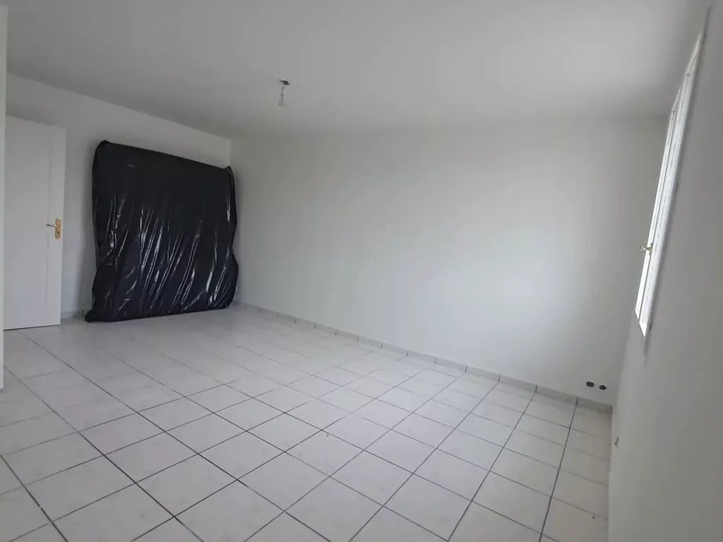 Achat appartement à vendre 2 pièces 43 m² - Villeneuve-Saint-Georges