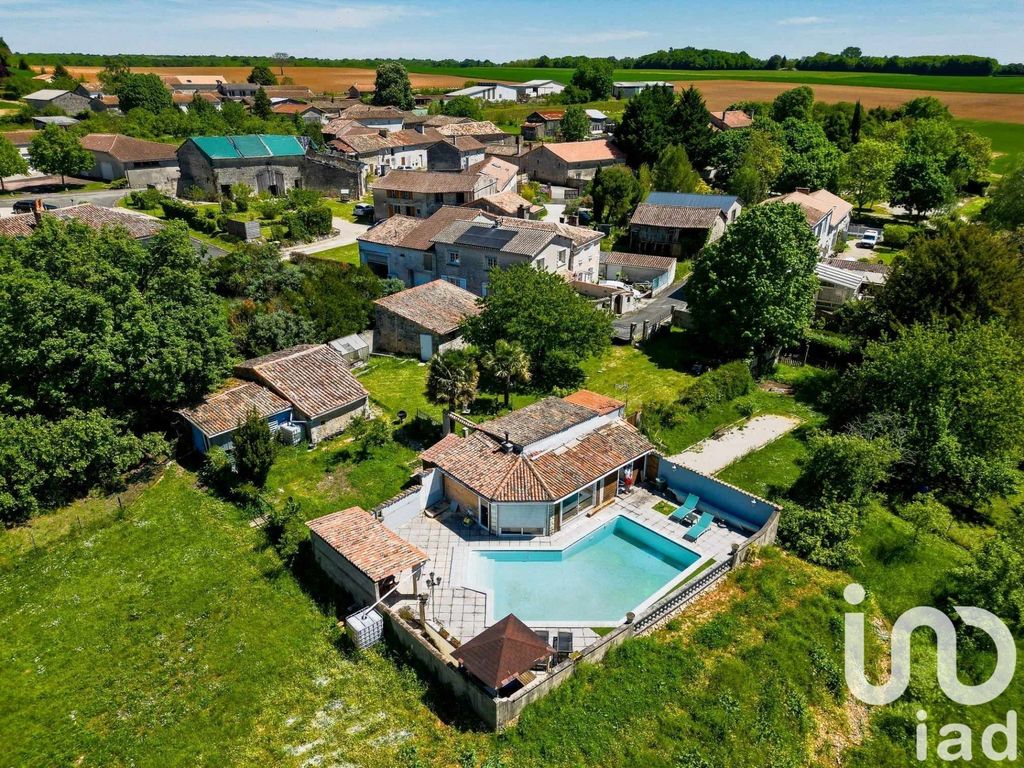 Achat maison à vendre 4 chambres 106 m² - Saint-Martin-du-Clocher