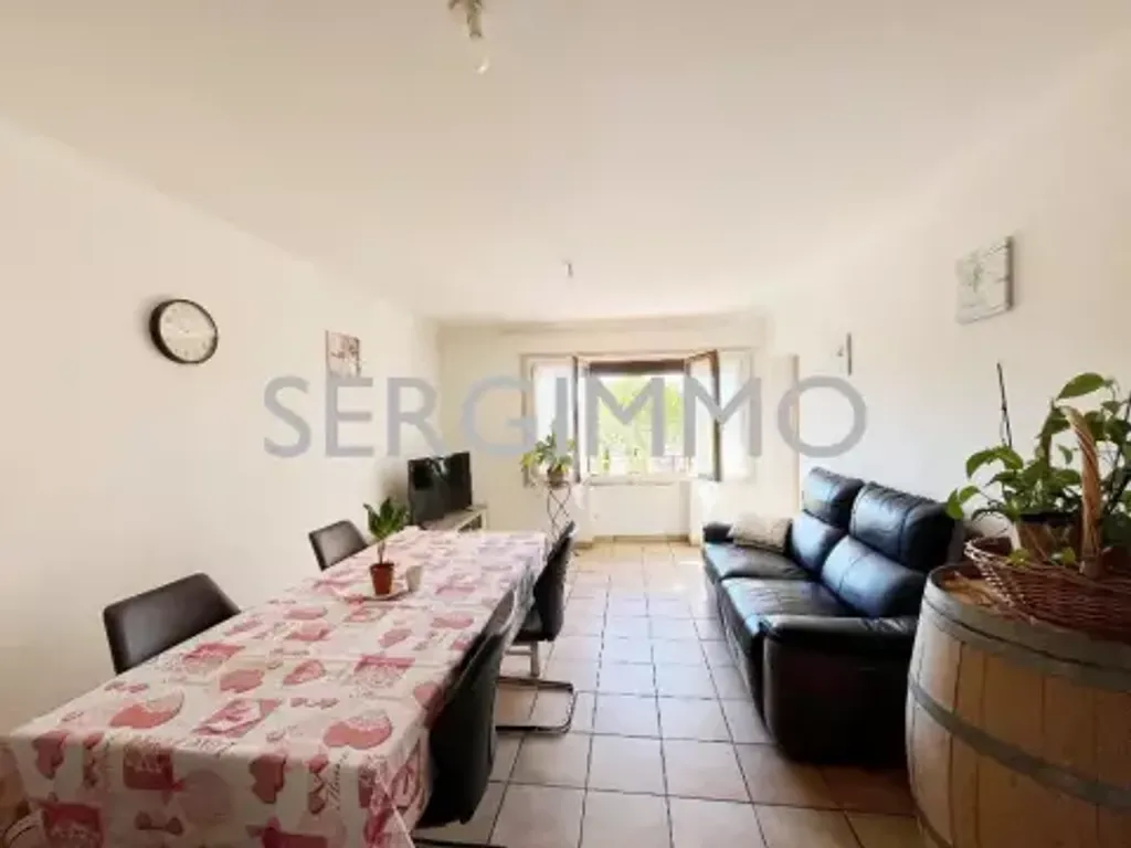 Achat appartement à vendre 3 pièces 65 m² - Montauroux