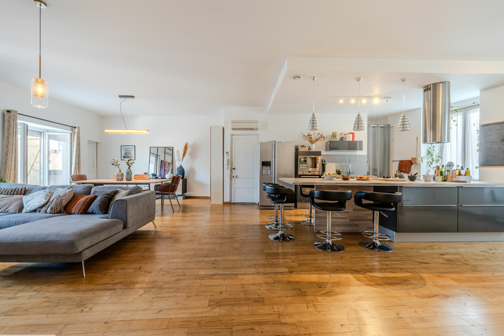 Achat appartement à vendre 3 pièces 108 m² - Nîmes