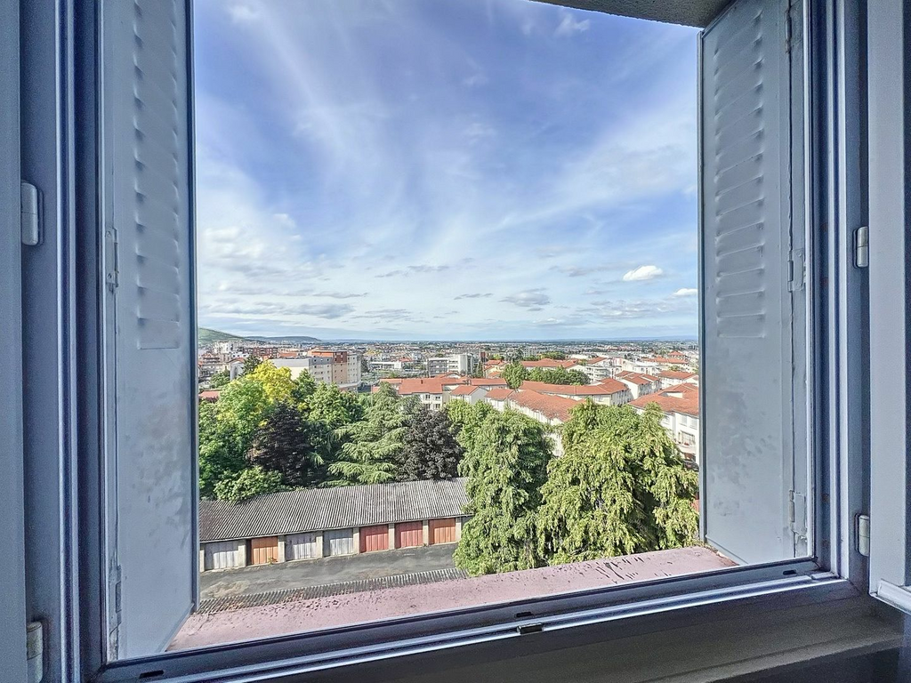 Achat appartement à vendre 3 pièces 68 m² - Clermont-Ferrand