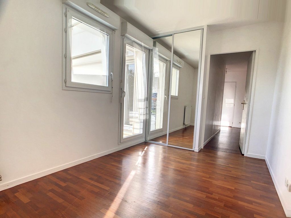 Achat appartement à vendre 3 pièces 62 m² - Guyancourt