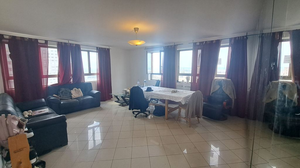 Achat appartement à vendre 5 pièces 100 m² - Paris 19ème arrondissement