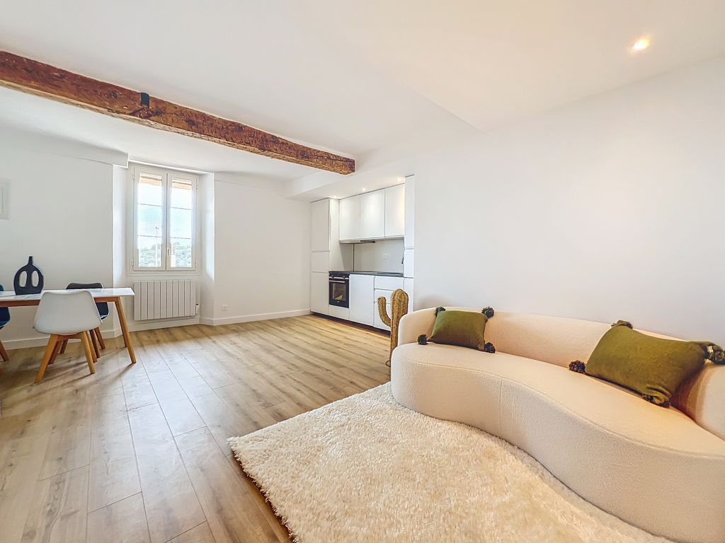 Achat appartement à vendre 6 pièces 117 m² - Biot