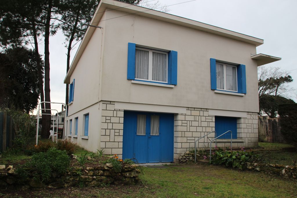 Achat maison à vendre 4 chambres 128 m² - Saint-Georges-de-Didonne