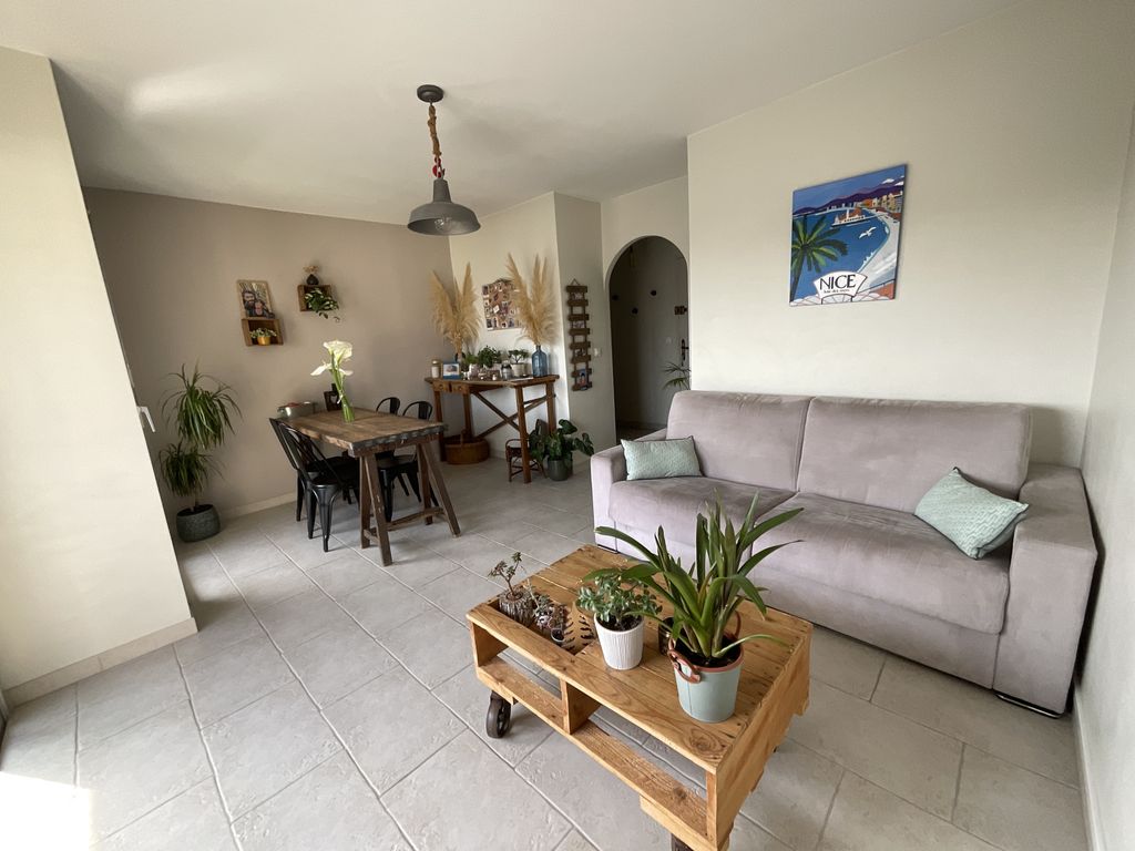 Achat appartement à vendre 2 pièces 45 m² - Cagnes-sur-Mer