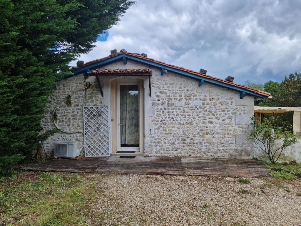 Achat maison à vendre 3 chambres 130 m² - Saint-Hilaire-du-Bois