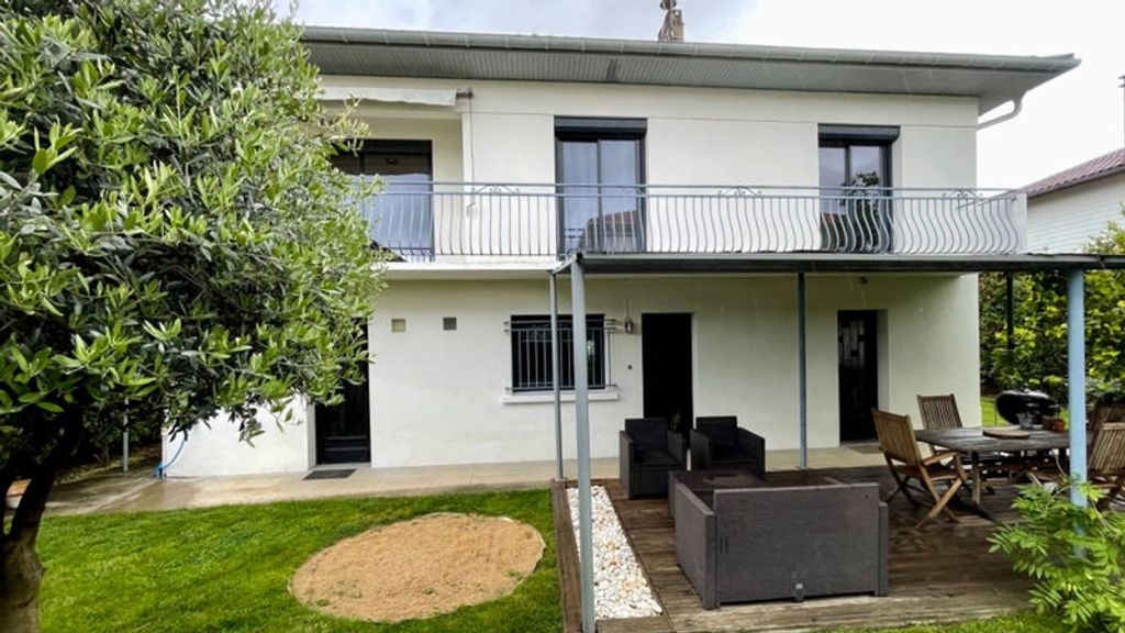 Achat maison à vendre 4 chambres 150 m² - Aureilhan
