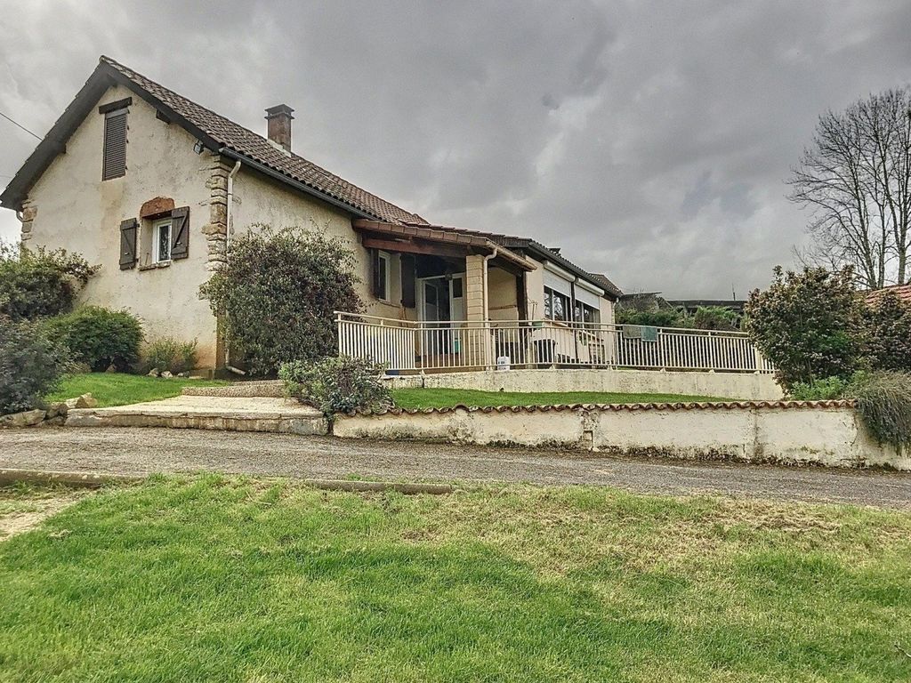 Achat maison à vendre 4 chambres 150 m² - Dégagnac