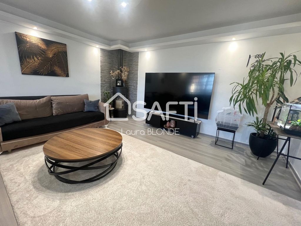 Achat maison à vendre 3 chambres 185 m² - Saint-Amour