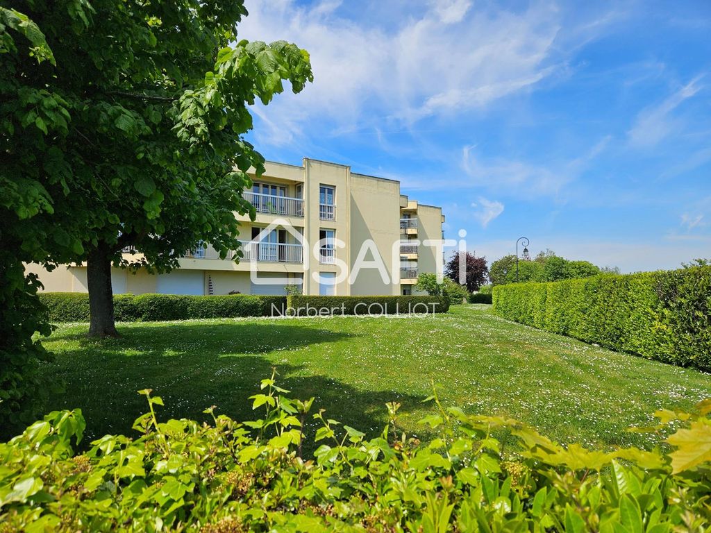 Achat appartement à vendre 3 pièces 72 m² - Le Mesnil-Saint-Denis