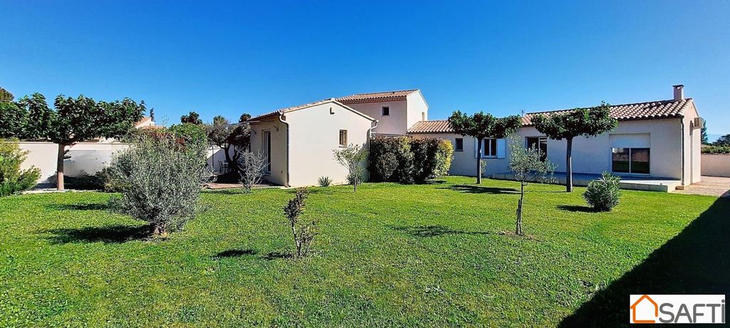 Achat maison à vendre 5 chambres 221 m² - Saint-Saturnin-lès-Avignon