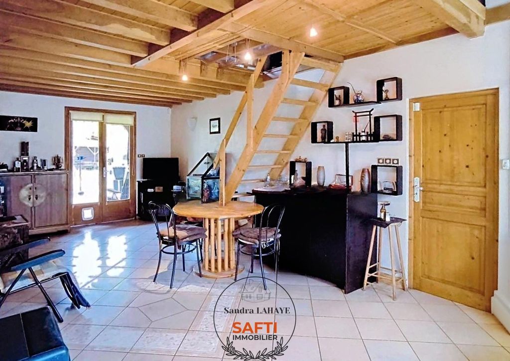 Achat maison à vendre 3 chambres 127 m² - Sens-sur-Seille