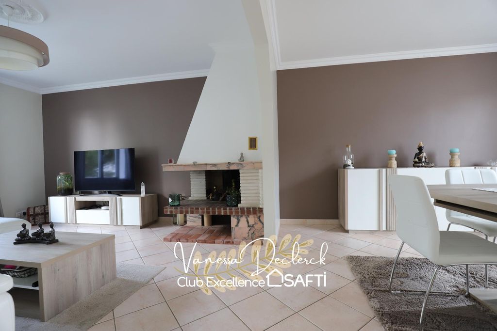 Achat maison à vendre 4 chambres 129 m² - Saint-Arnoult-en-Yvelines