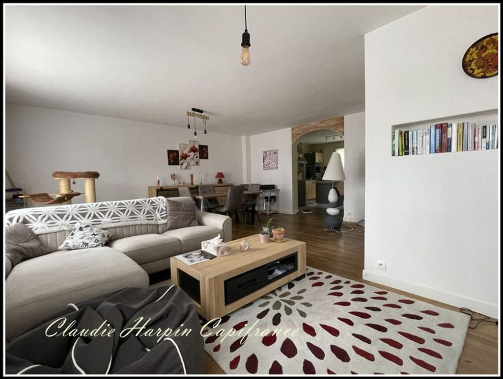 Achat maison à vendre 5 chambres 192 m² - Parthenay