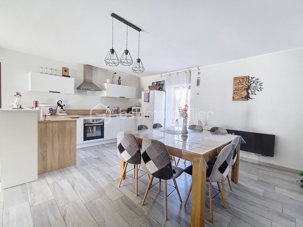 Achat maison à vendre 4 chambres 145 m² - Abergement-la-Ronce