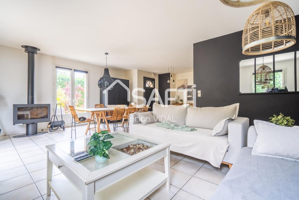 Achat maison à vendre 4 chambres 130 m² - Créon