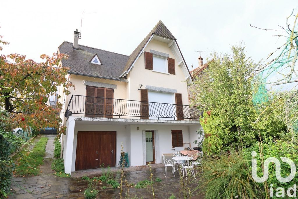 Achat maison à vendre 4 chambres 195 m² - Chaville