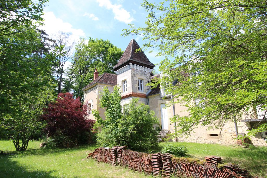 Achat maison à vendre 2 chambres 146 m² - Coulanges-lès-Nevers