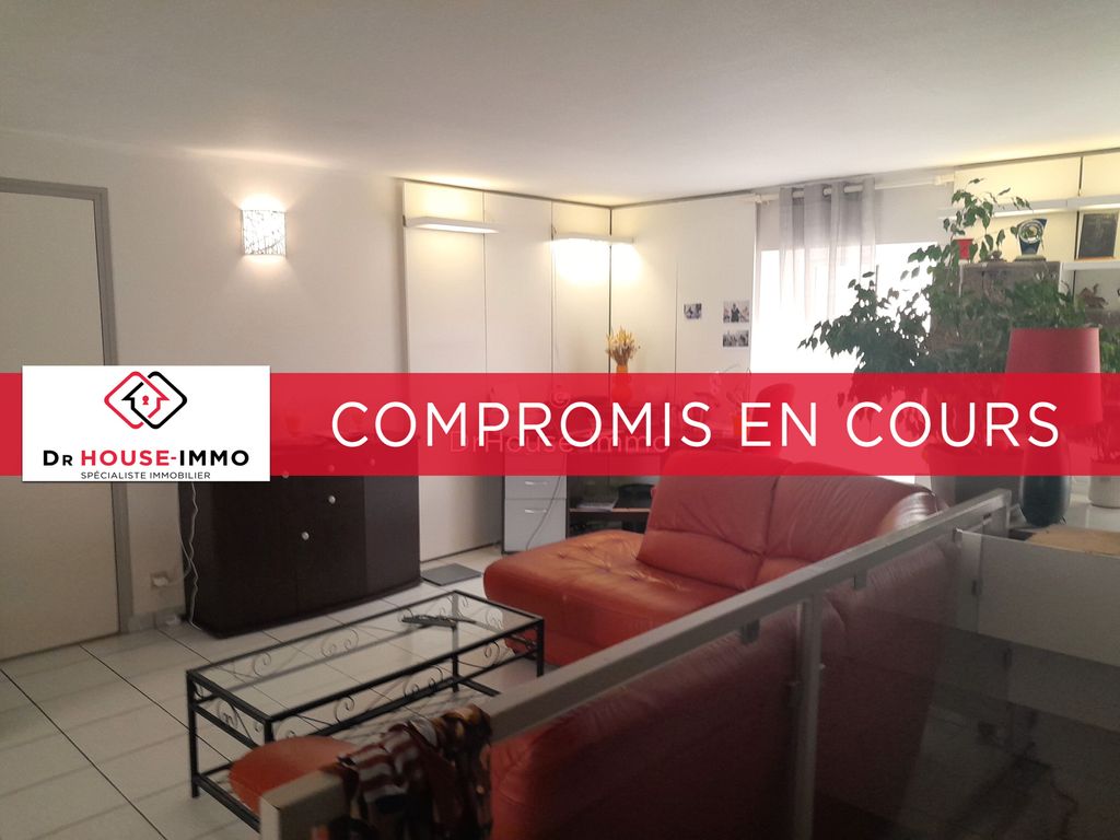 Achat appartement à vendre 4 pièces 92 m² - Saint-Clément-de-la-Place