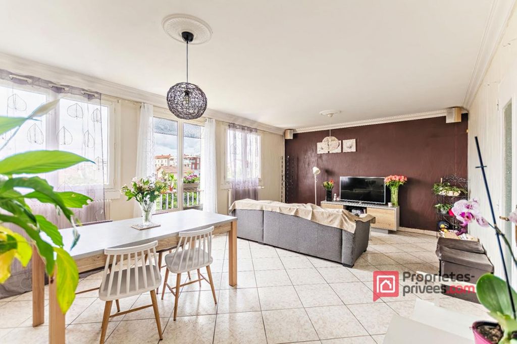 Achat appartement à vendre 5 pièces 77 m² - Villeurbanne