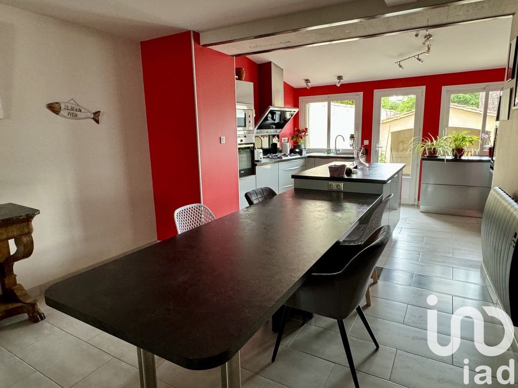 Achat maison à vendre 4 chambres 135 m² - Archiac