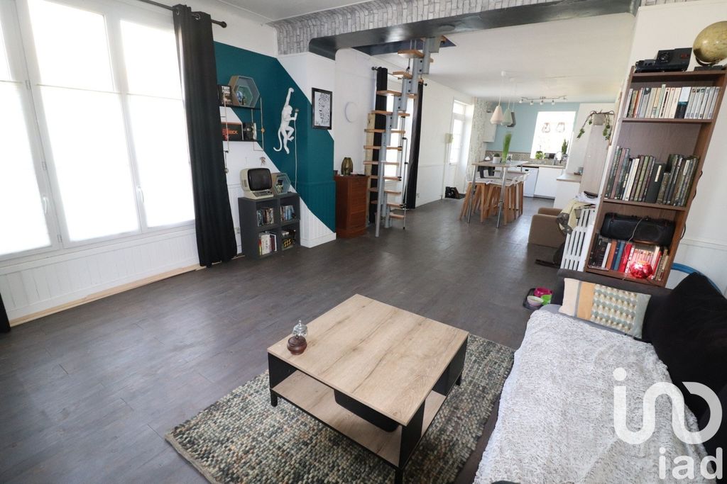 Achat maison à vendre 2 chambres 83 m² - La Genevraye