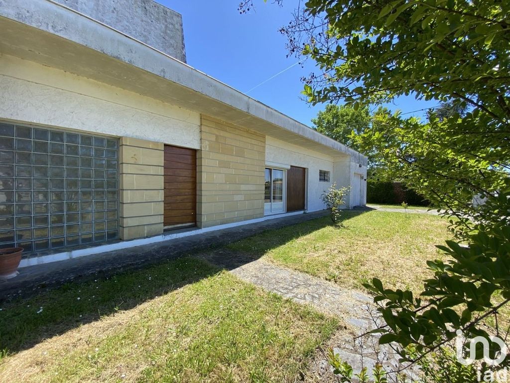 Achat maison à vendre 4 chambres 136 m² - Pineuilh