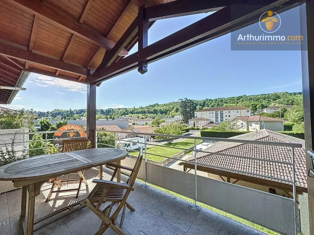 Achat appartement à vendre 2 pièces 50 m² - Bourgoin-Jallieu