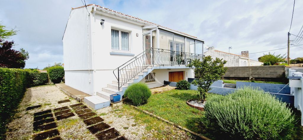 Achat maison à vendre 3 chambres 72 m² - Brem-sur-Mer