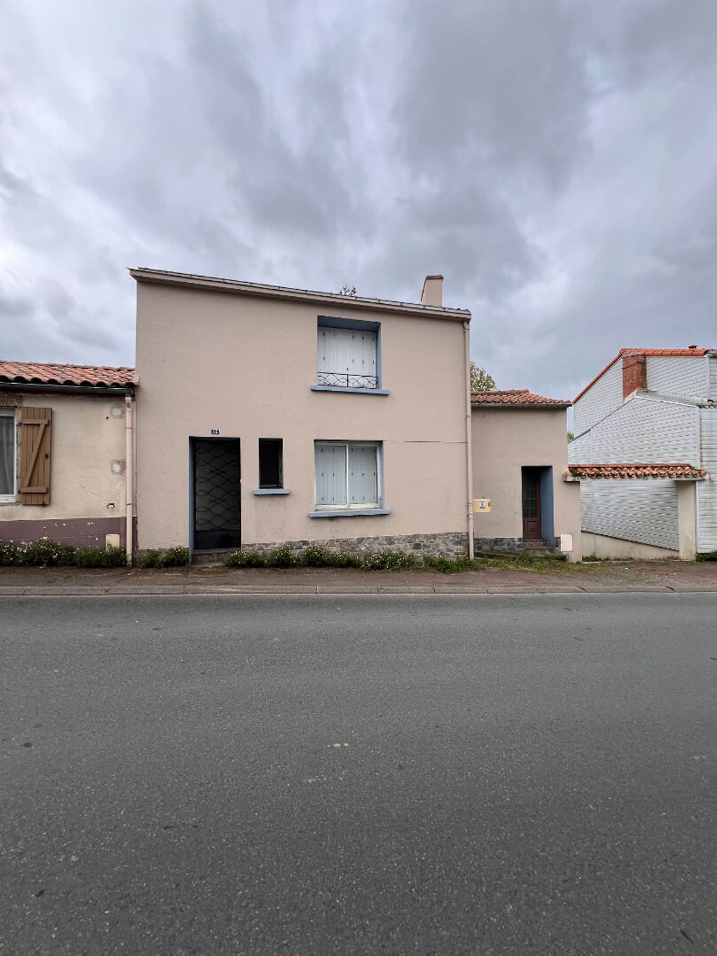 Achat maison à vendre 2 chambres 80 m² - Beaulieu-sous-la-Roche