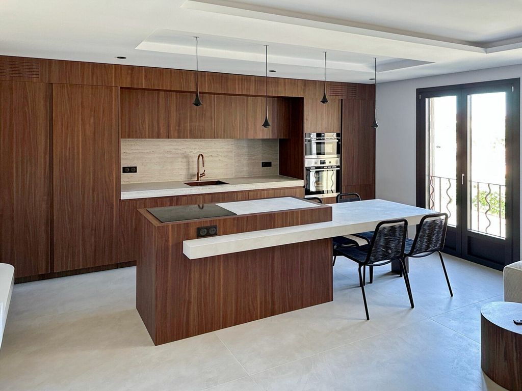 Achat appartement à vendre 3 pièces 61 m² - Saint-Tropez