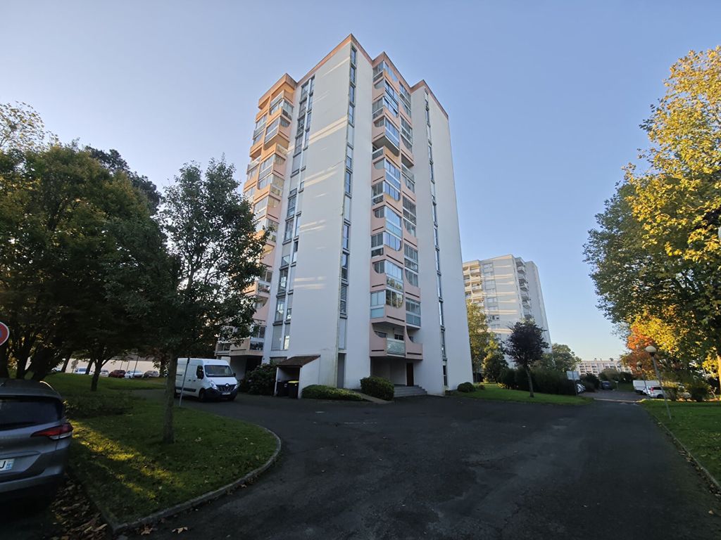 Achat appartement à vendre 5 pièces 106 m² - Cholet