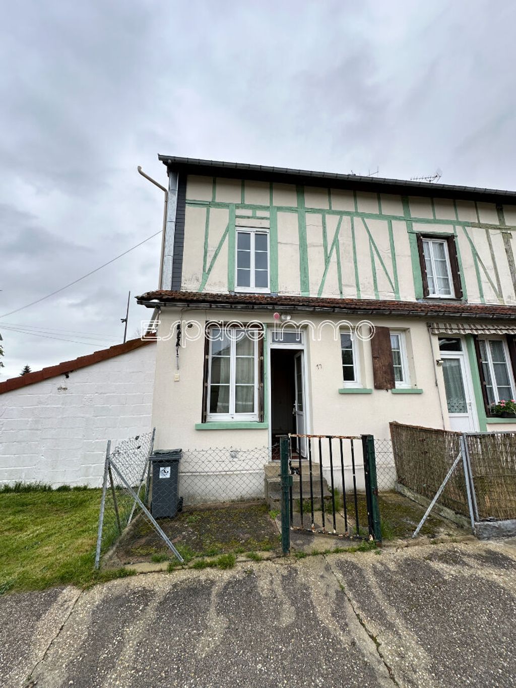 Achat maison à vendre 2 chambres 76 m² - Notre-Dame-de-Bondeville