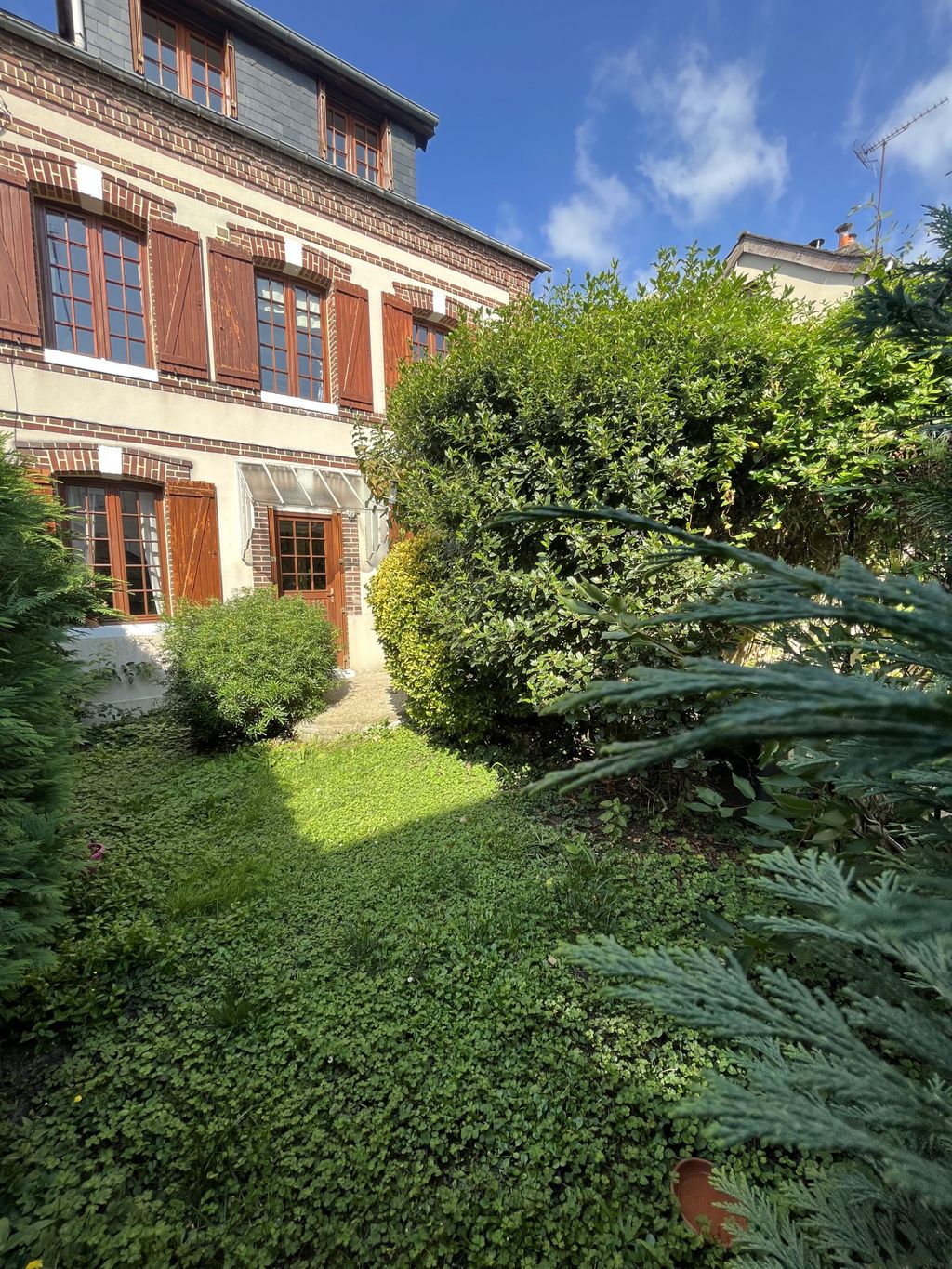 Achat maison à vendre 4 chambres 85 m² - Notre-Dame-de-Bondeville