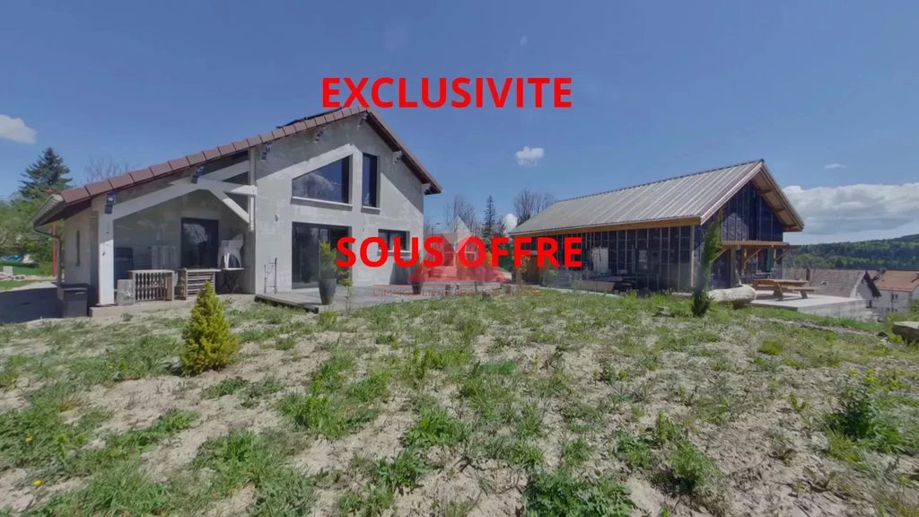 Achat maison à vendre 2 chambres 73 m² - La Chaux-du-Dombief