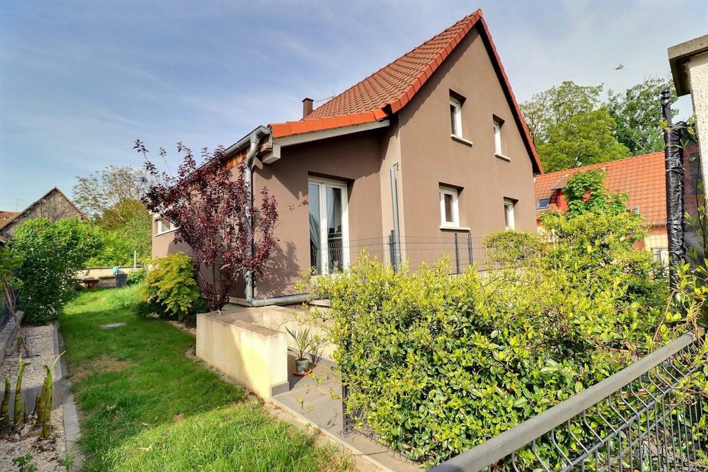 Achat maison à vendre 4 chambres 118 m² - Huttenheim