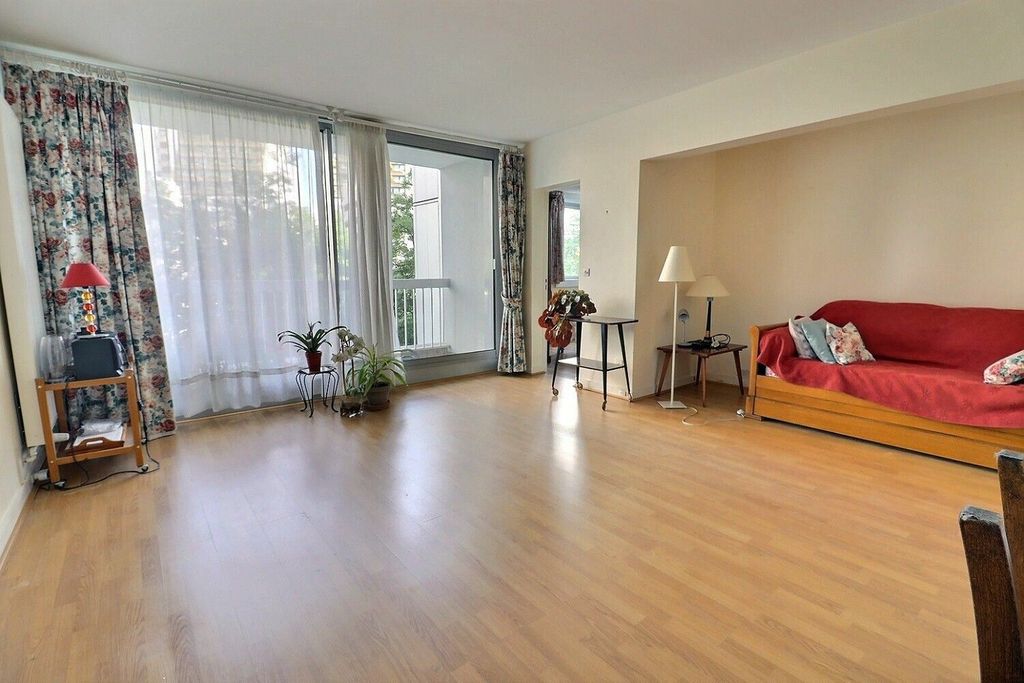 Achat appartement à vendre 2 pièces 62 m² - Paris 19ème arrondissement