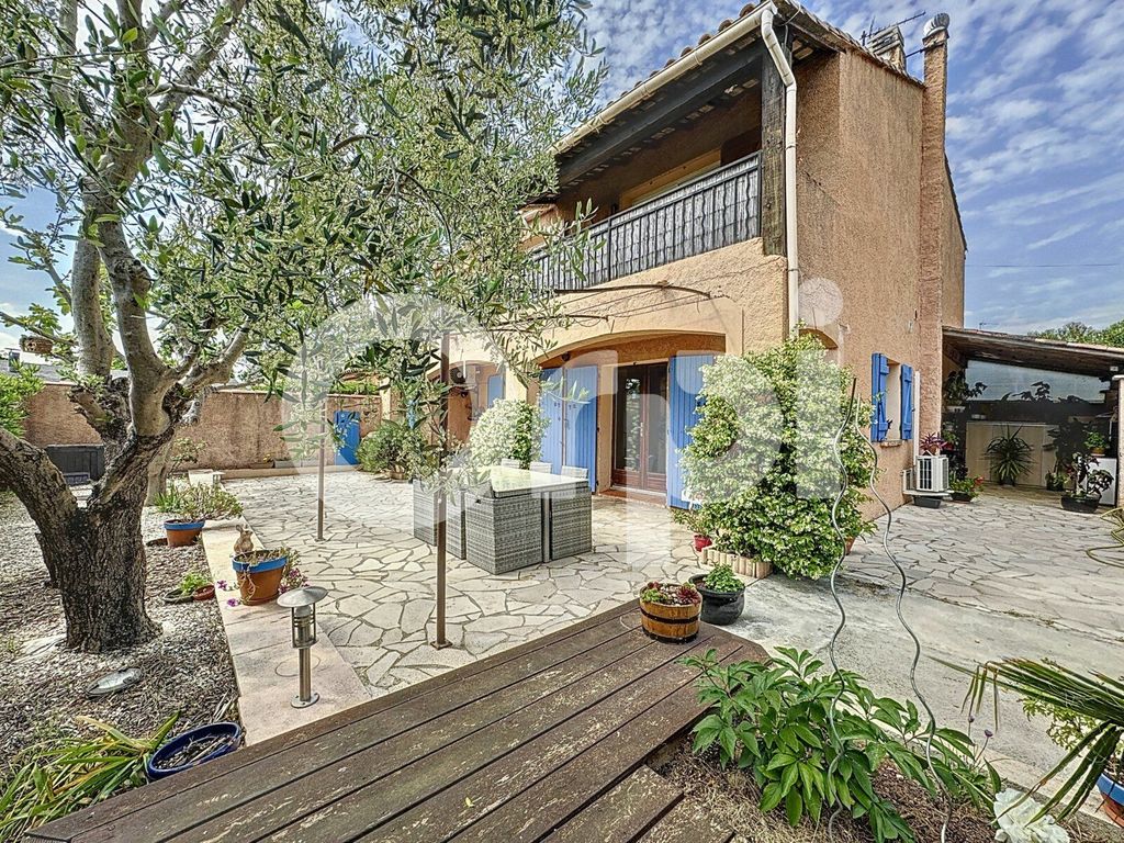 Achat maison à vendre 2 chambres 81 m² - Puget-sur-Argens