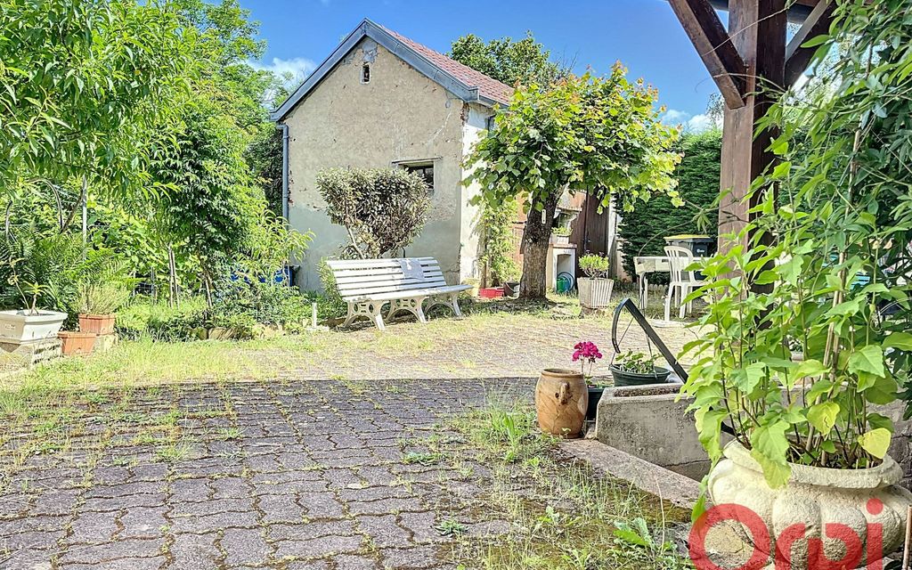 Achat maison à vendre 4 chambres 140 m² - Montluçon