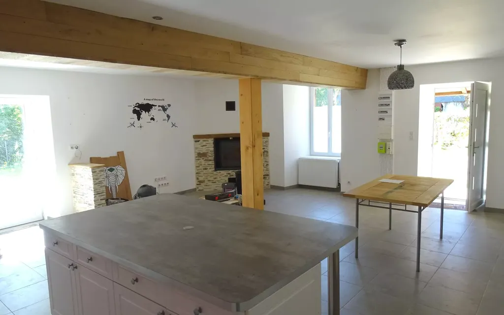 Achat maison à vendre 4 chambres 154 m² - Chaillac-sur-Vienne