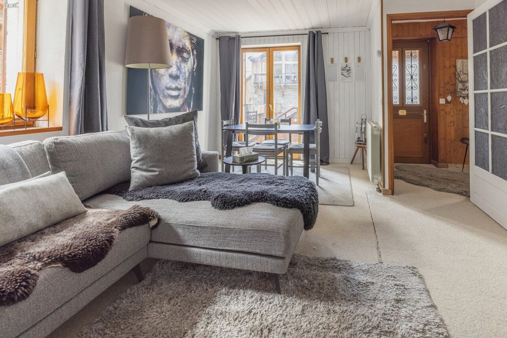Achat maison à vendre 3 chambres 188 m² - Saint-Jean-de-Belleville