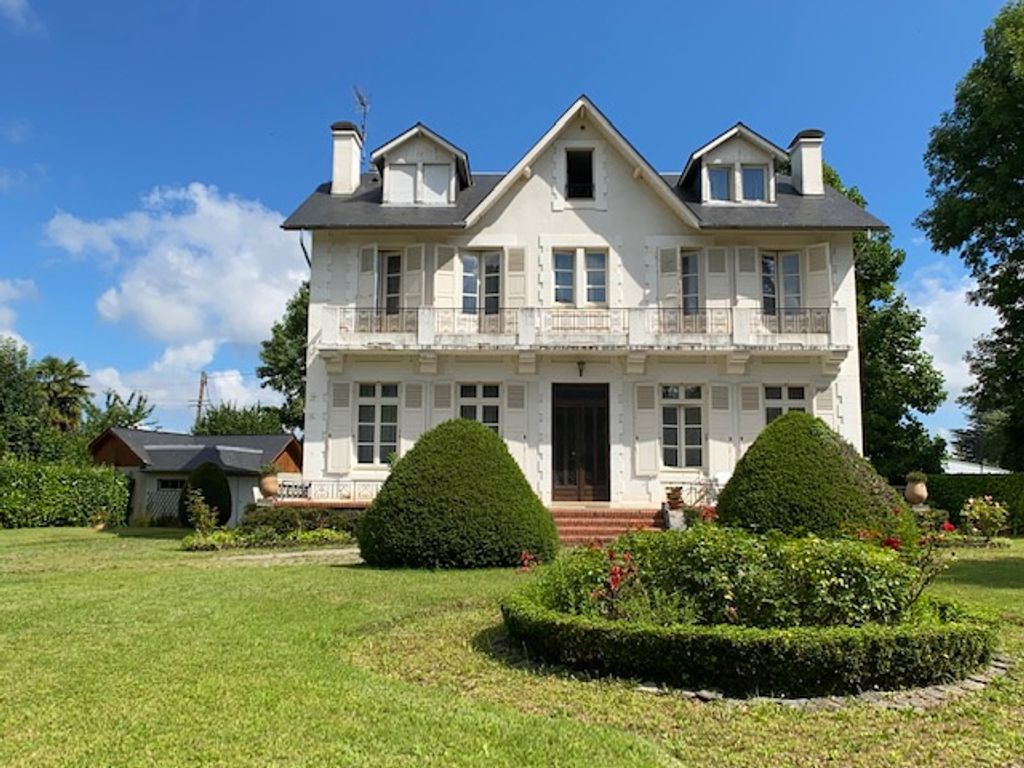 Achat maison à vendre 7 chambres 281 m² - Bagnères-de-Bigorre