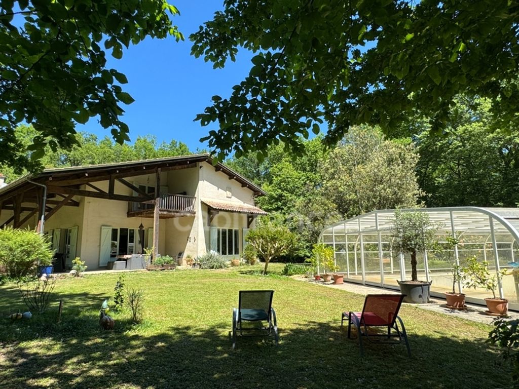 Achat maison à vendre 5 chambres 310 m² - Sauveterre-de-Guyenne