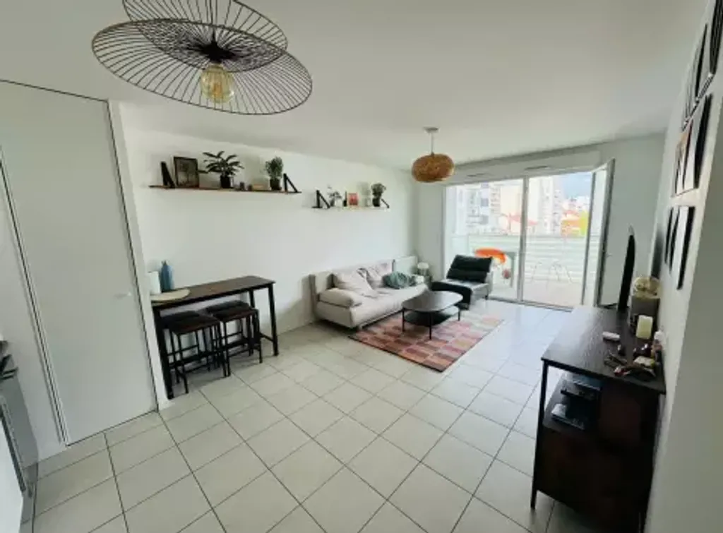 Achat appartement à vendre 3 pièces 58 m² - Lyon 7ème arrondissement