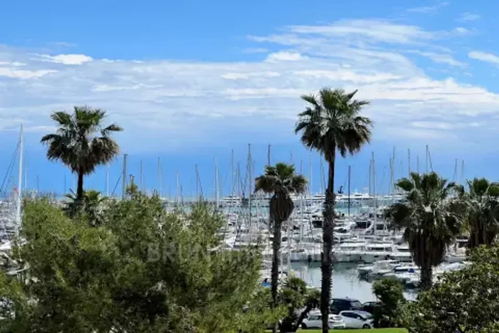 Achat appartement à vendre 3 pièces 69 m² - Antibes