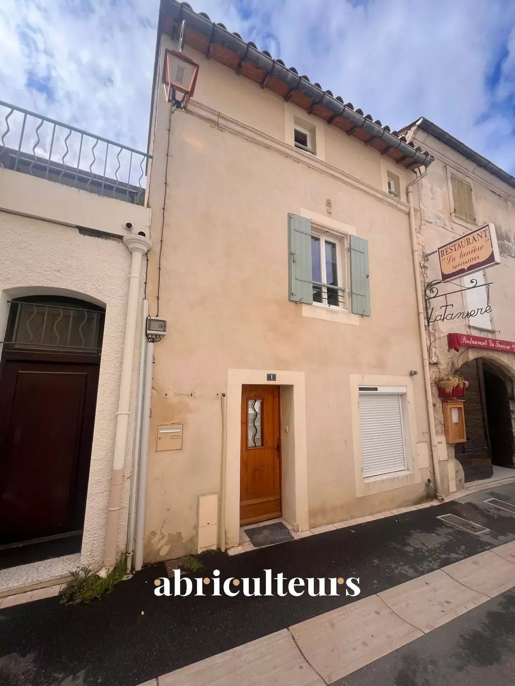 Achat maison à vendre 4 chambres 121 m² - Eyragues