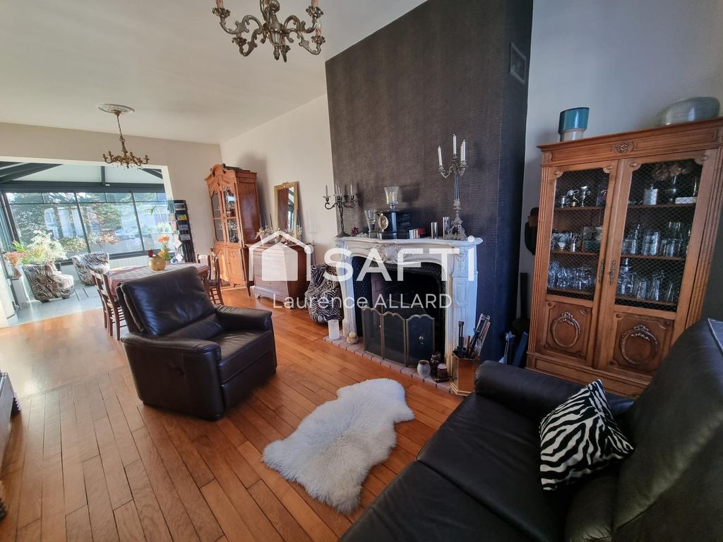 Achat maison à vendre 5 chambres 177 m² - Beaumont-sur-Oise