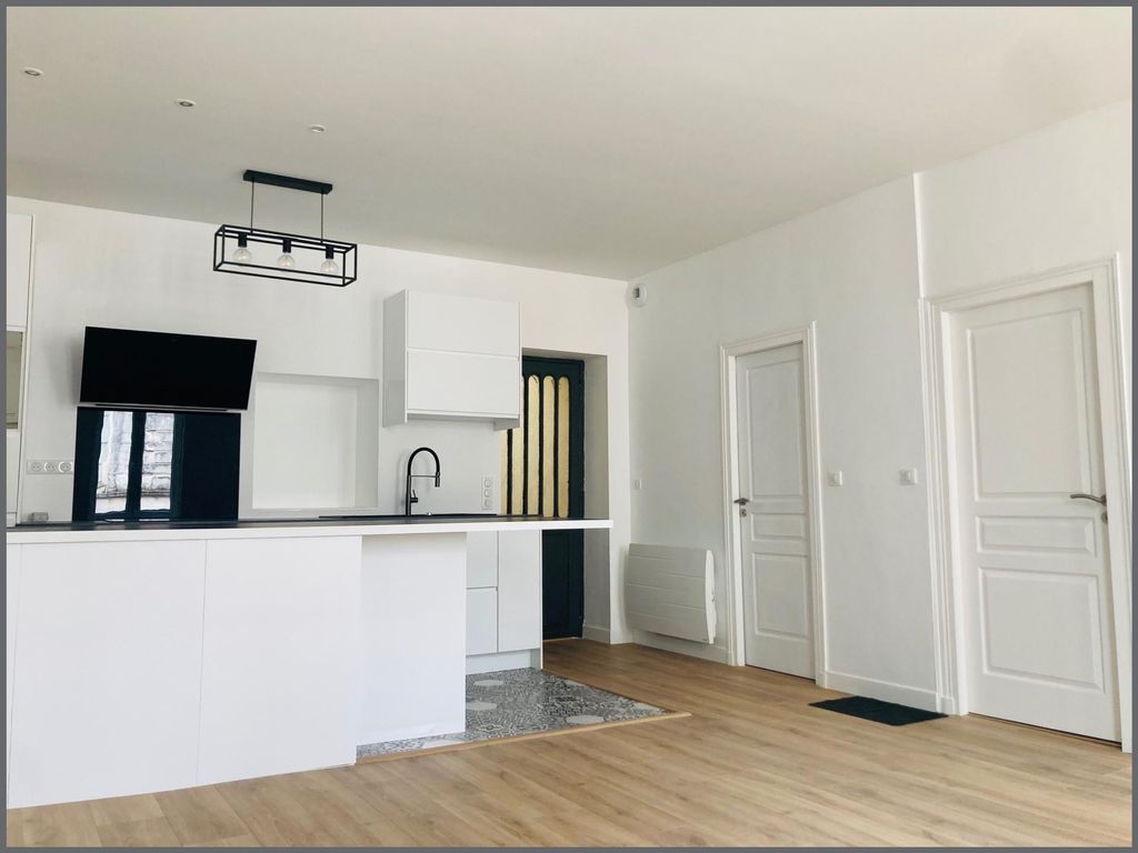 Achat appartement à vendre 3 pièces 56 m² - Rochefort
