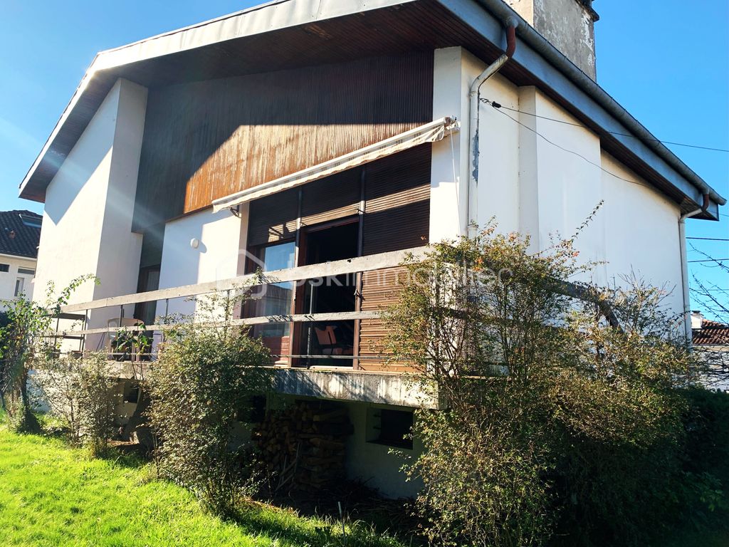Achat maison à vendre 5 chambres 144 m² - Pau